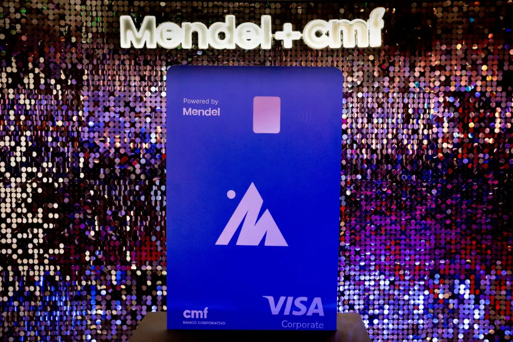 Mendel y Banco CMF Tarjeta Corporativa
